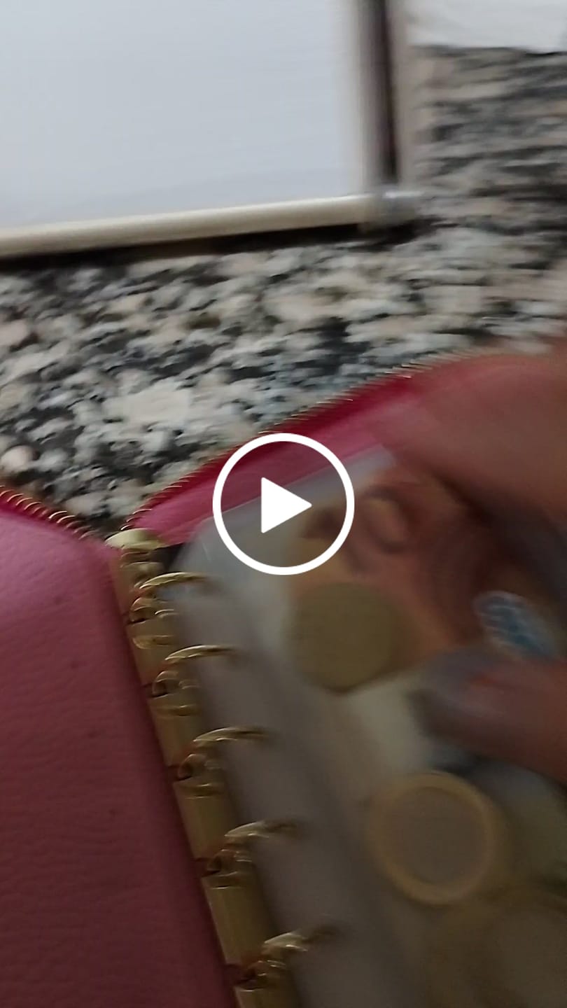 Customer video review of Libreta de Ahorro con Cremallera A7