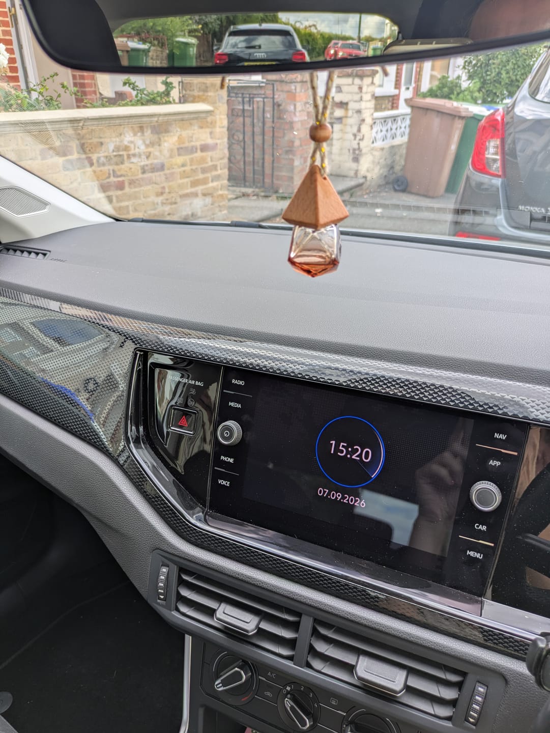 Customer photo review of Inspired by Wild Fig and Cassis - 787 - Car Fragrance