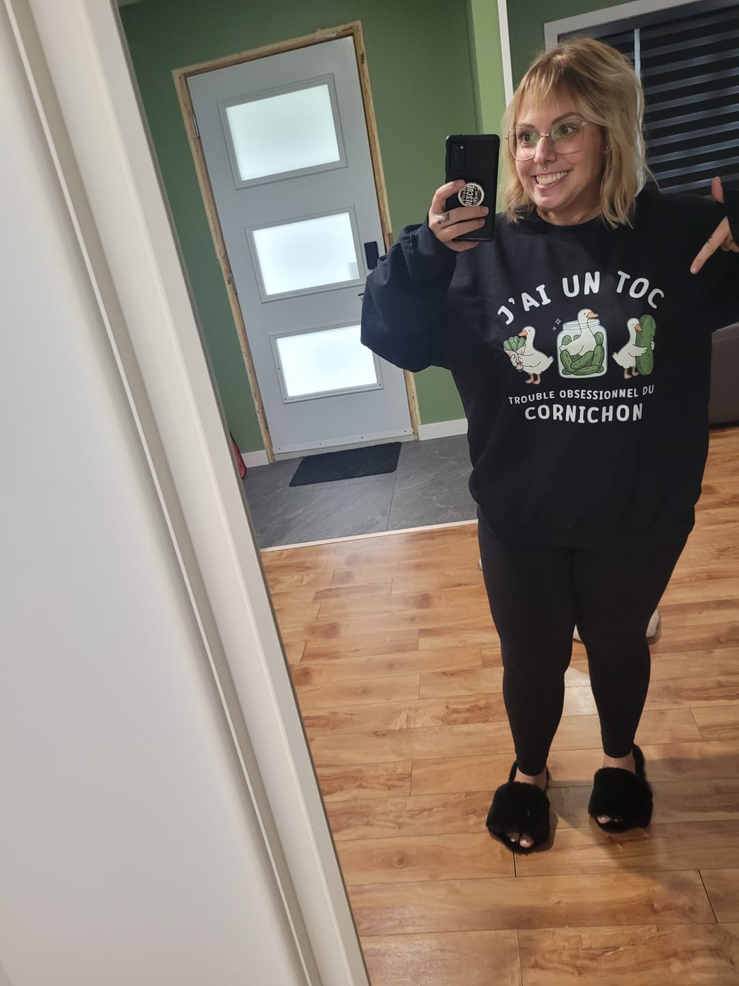 Customer photo review of Crewneck J'ai un TOC ( Édition Cornichon )