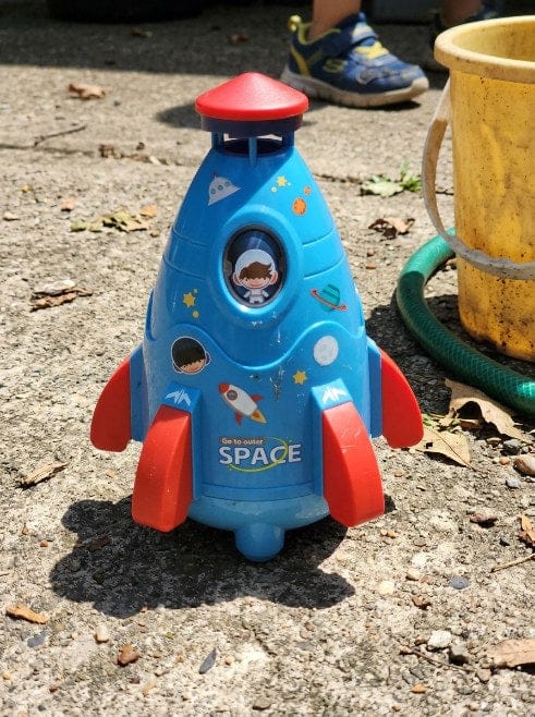 Customer photo review of Wasserrakete Gartenspielzeug | Raketen Sprinkler Pumpe Outdoor Sommerspaß
