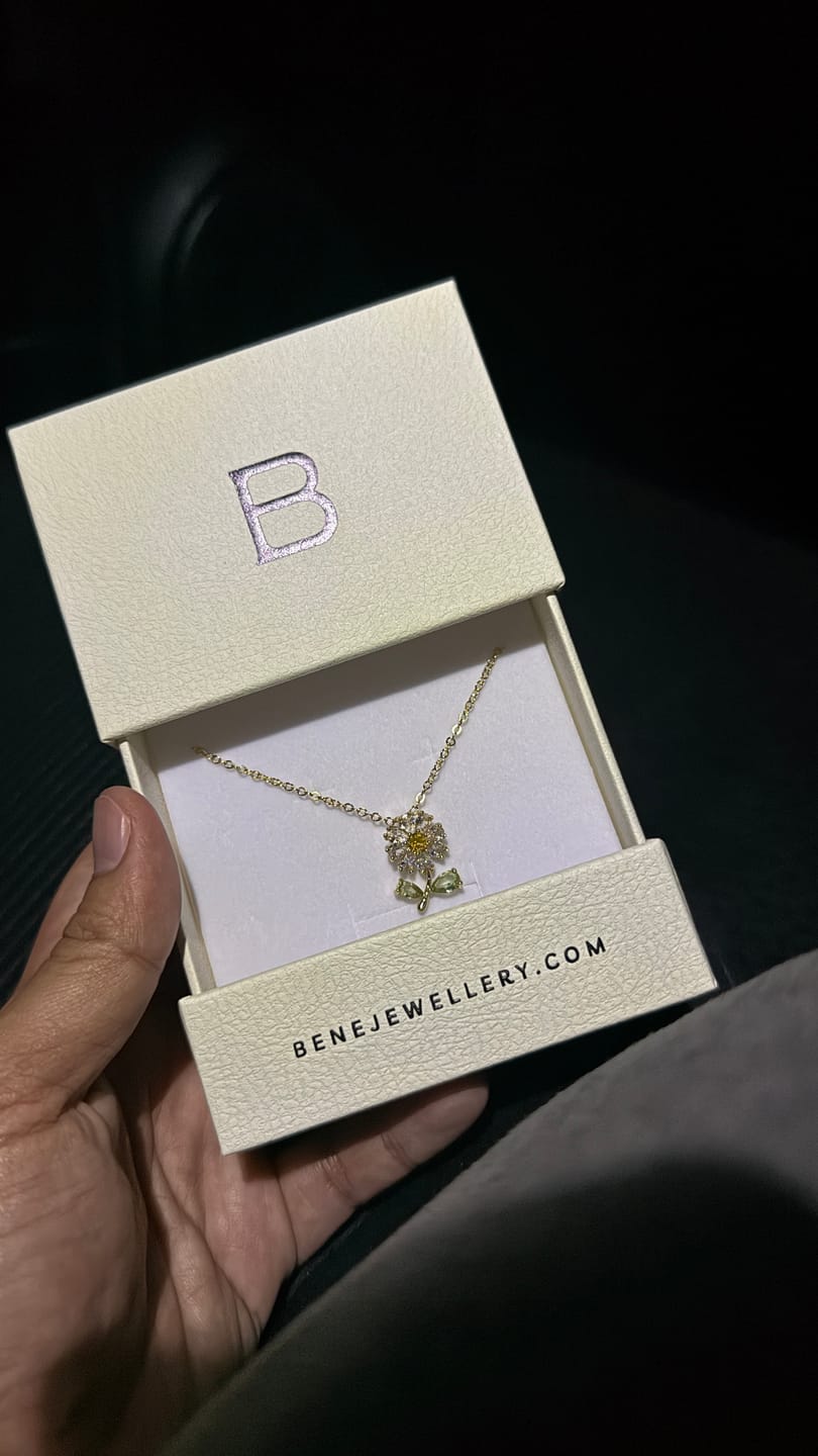 Customer photo review of Kira Floral Necklace