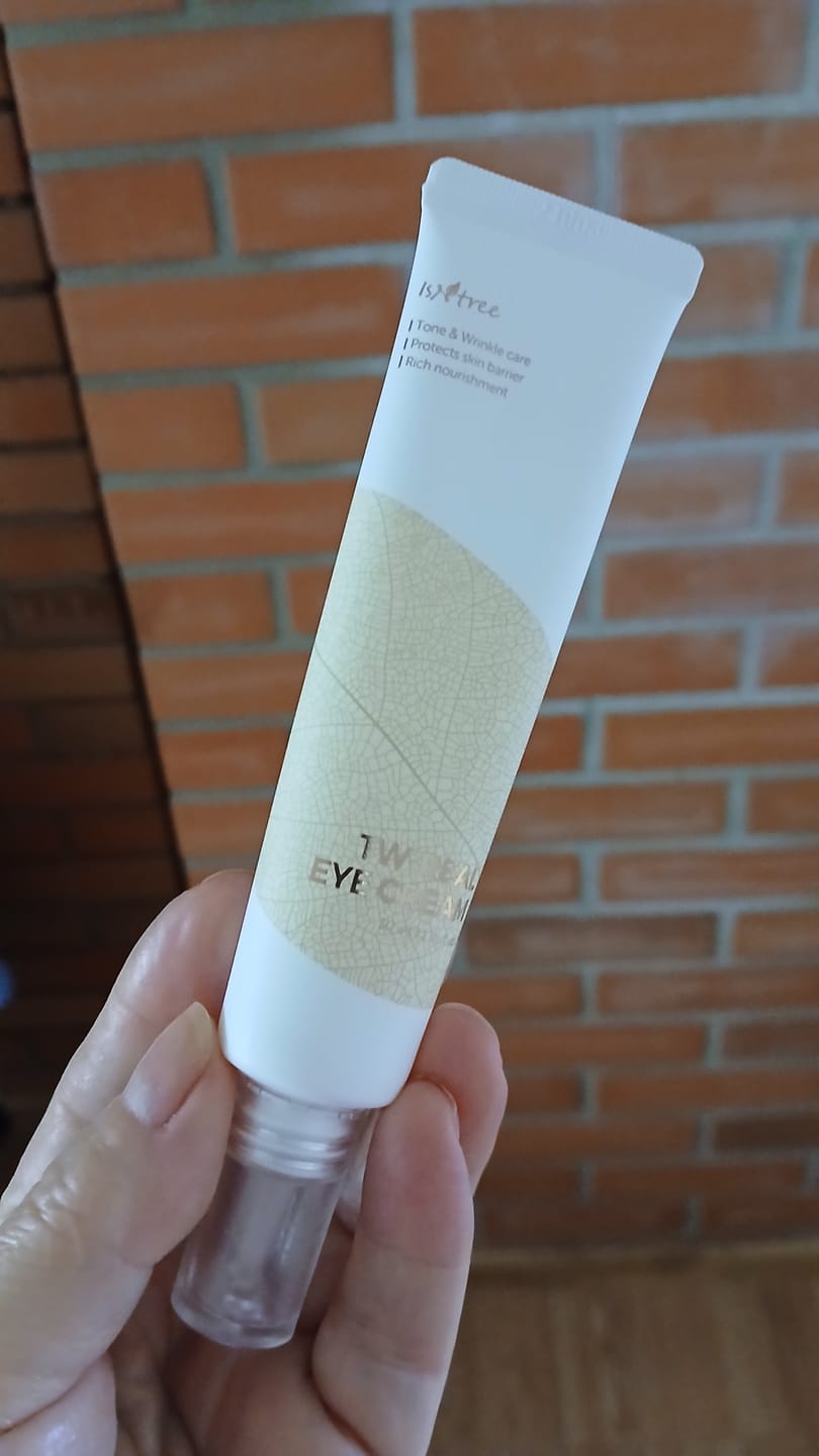 Customer photo review of Atjaunojošs krēms ādai ap acīm ar bifidobaktēriju lizātu IsNtree TW-REAL Eye Cream