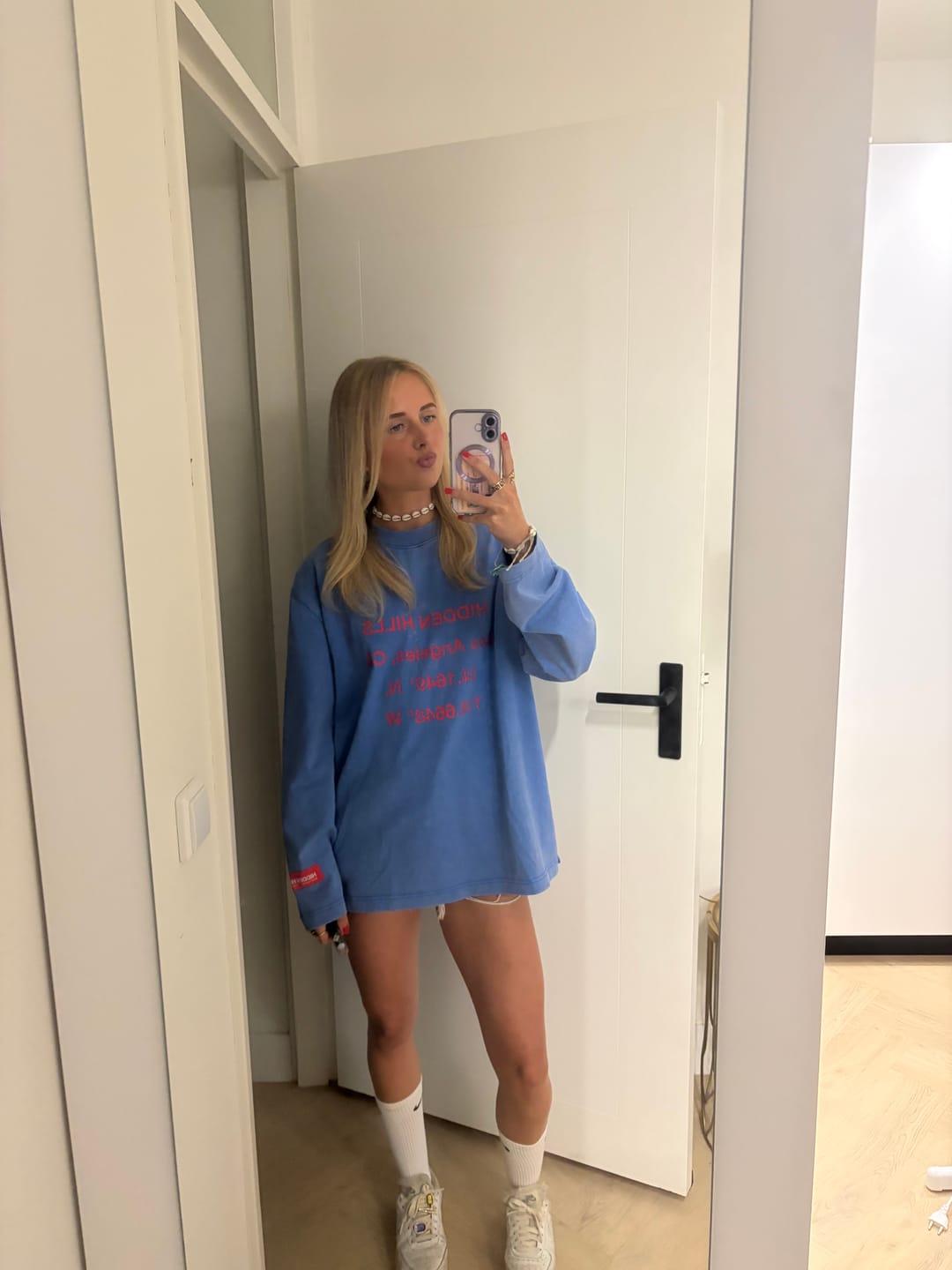 Customer photo review of VINTAGE LOGO WASHED LONGSLEEVE T-SHIRT SKY BLUE/RED