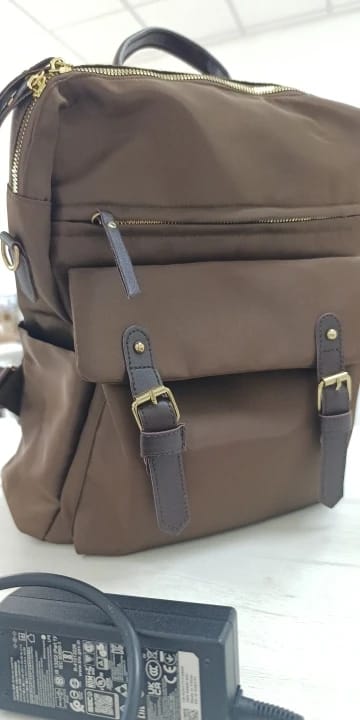 Customer photo review of Mochila de Senhora com Fivelas