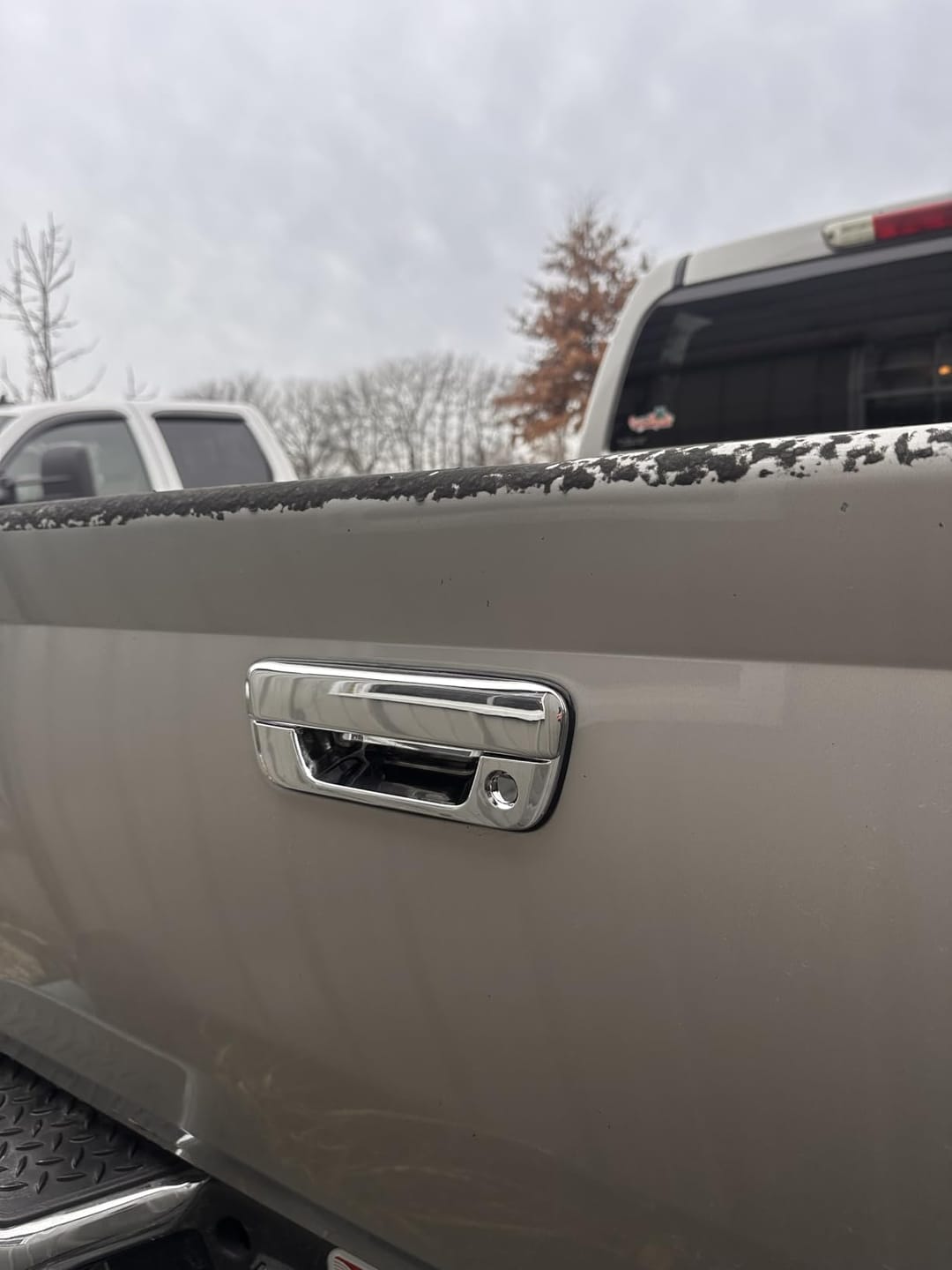 Customer photo review of Tailgate Handle 93376845 Fit for 2004-2012 Chevy Colorado GMC Canyon