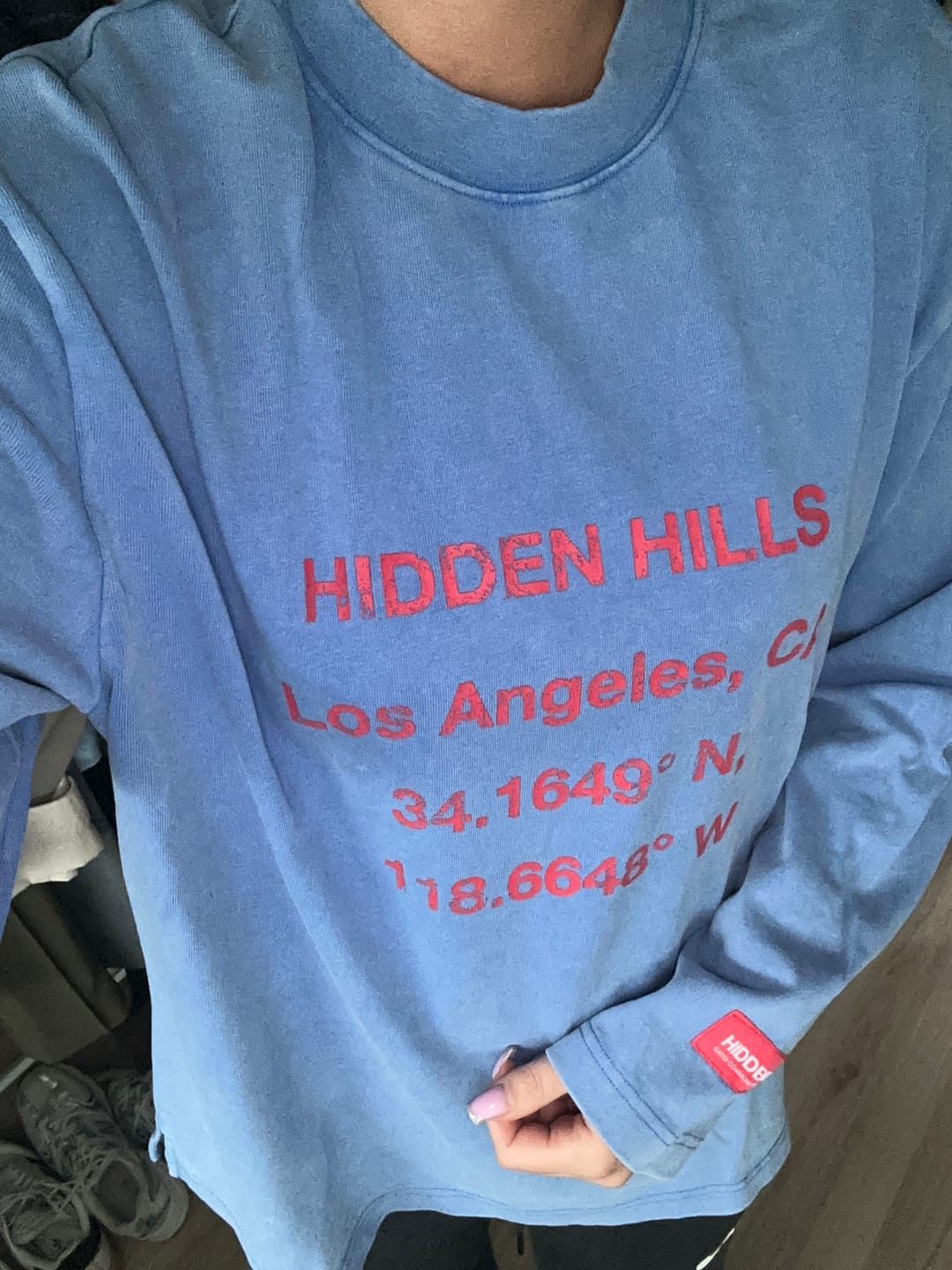 Customer photo review of VINTAGE LOGO WASHED LONGSLEEVE T-SHIRT SKY BLUE/RED