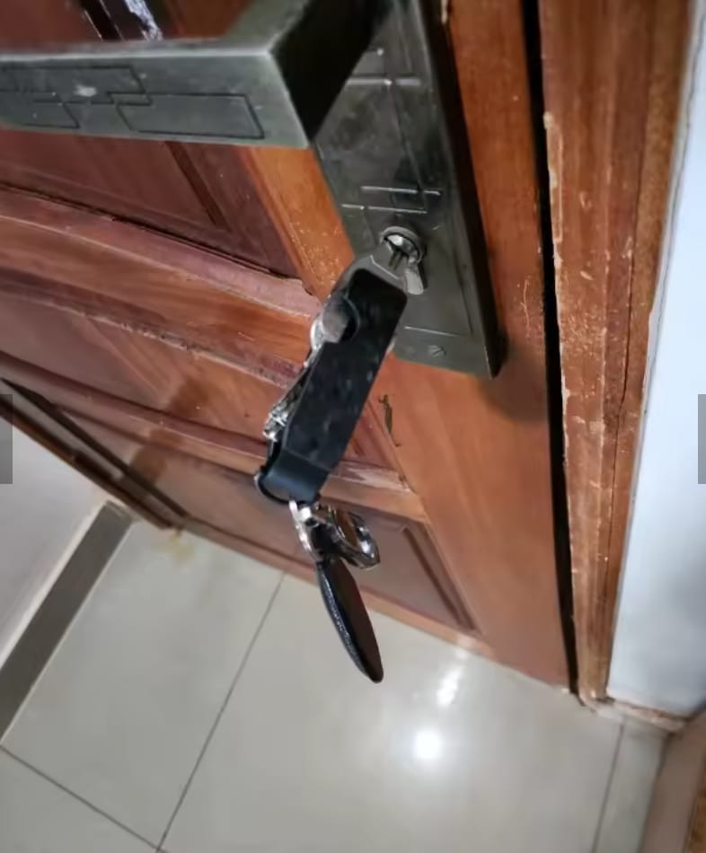 Customer photo review of Trakey – Smart Key Organizer