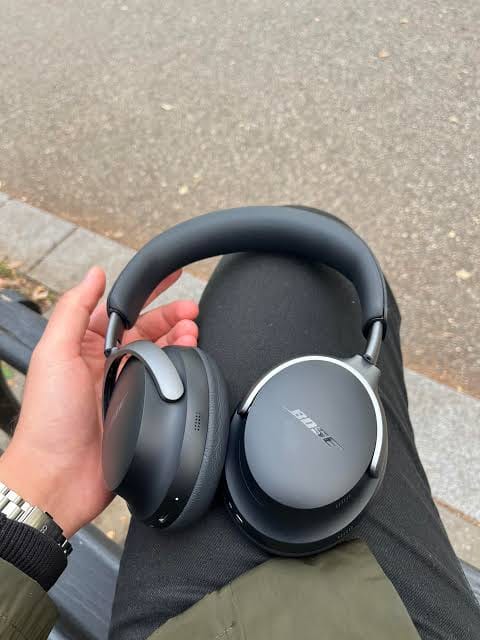 Customer photo review of New Quiet Comfort Ultra Wireless Noise Cancelling Headphones with Spatial Audio, Over-The-Ear Headphones with Mic, Up to 24 Hours of Battery Life, Black