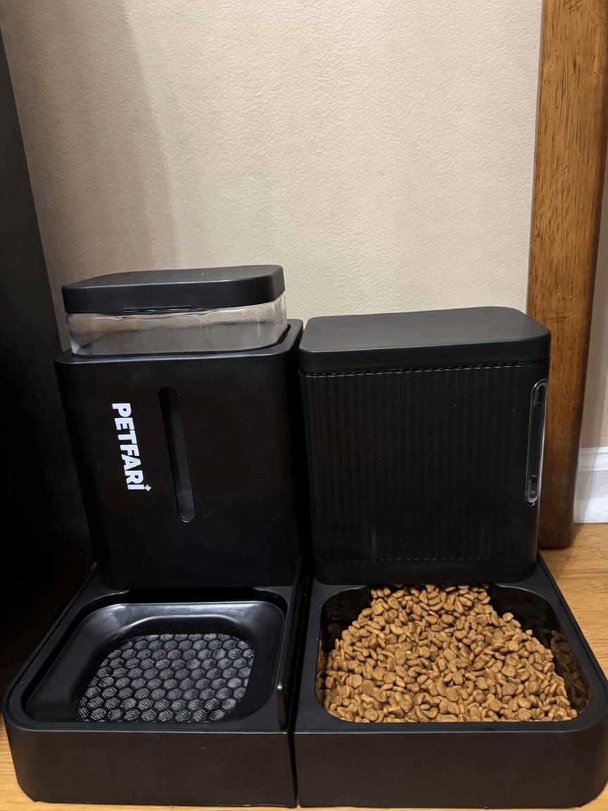 Customer photo review of Futter- & Wasserspender DuoFlow