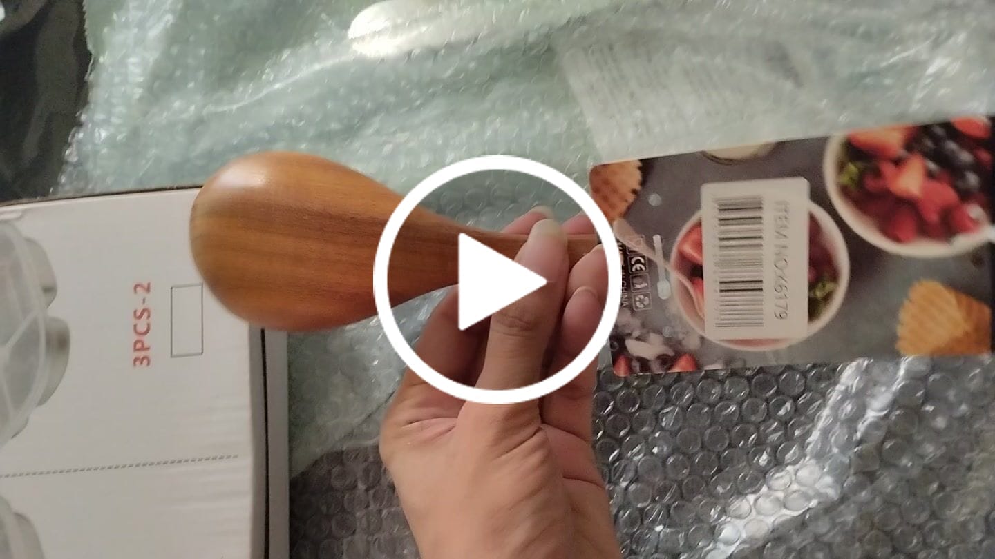 Customer video review of Shengya Wooden Utencil - K6179