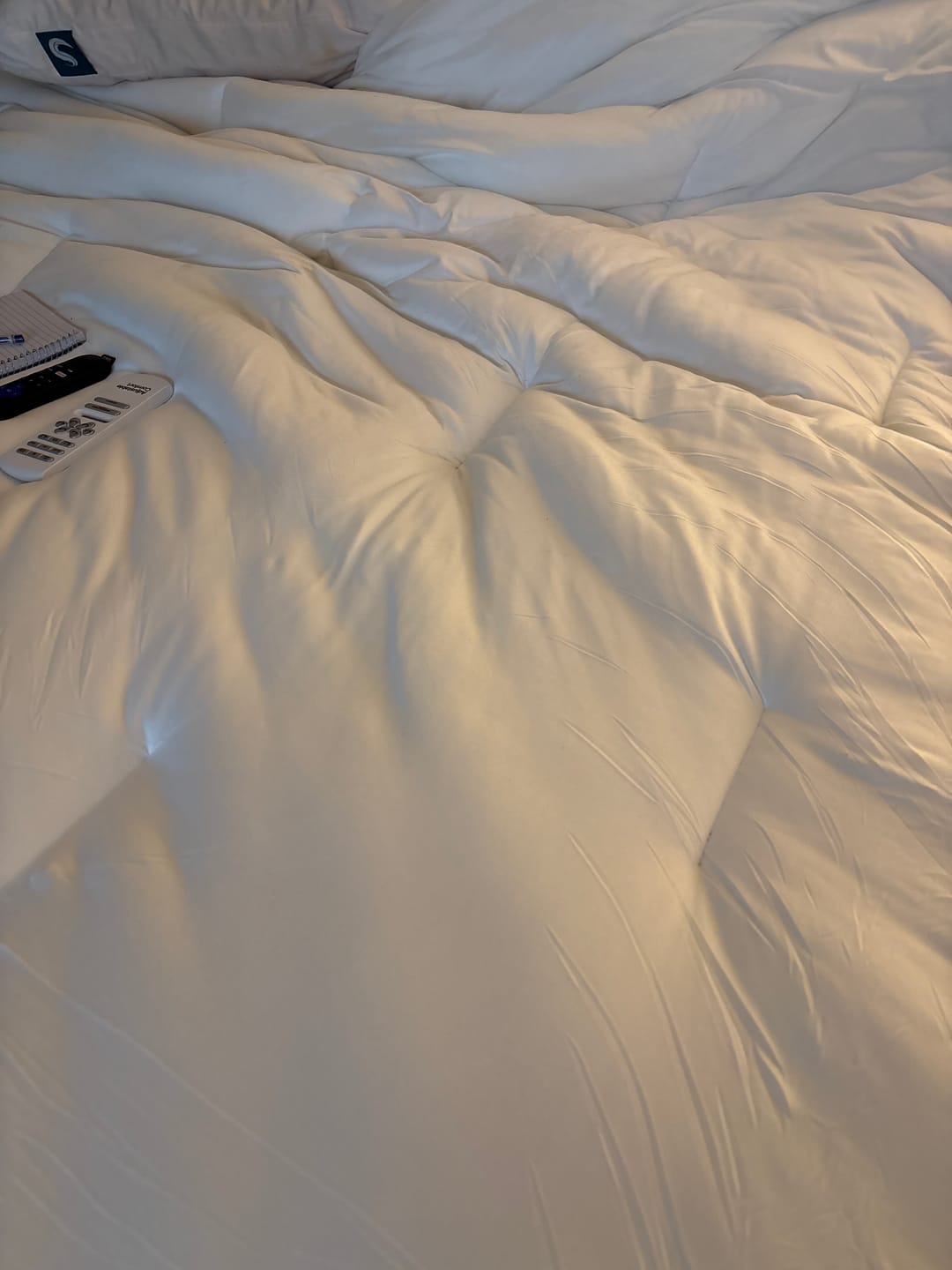 Customer photo review of MarshMellow Comforter