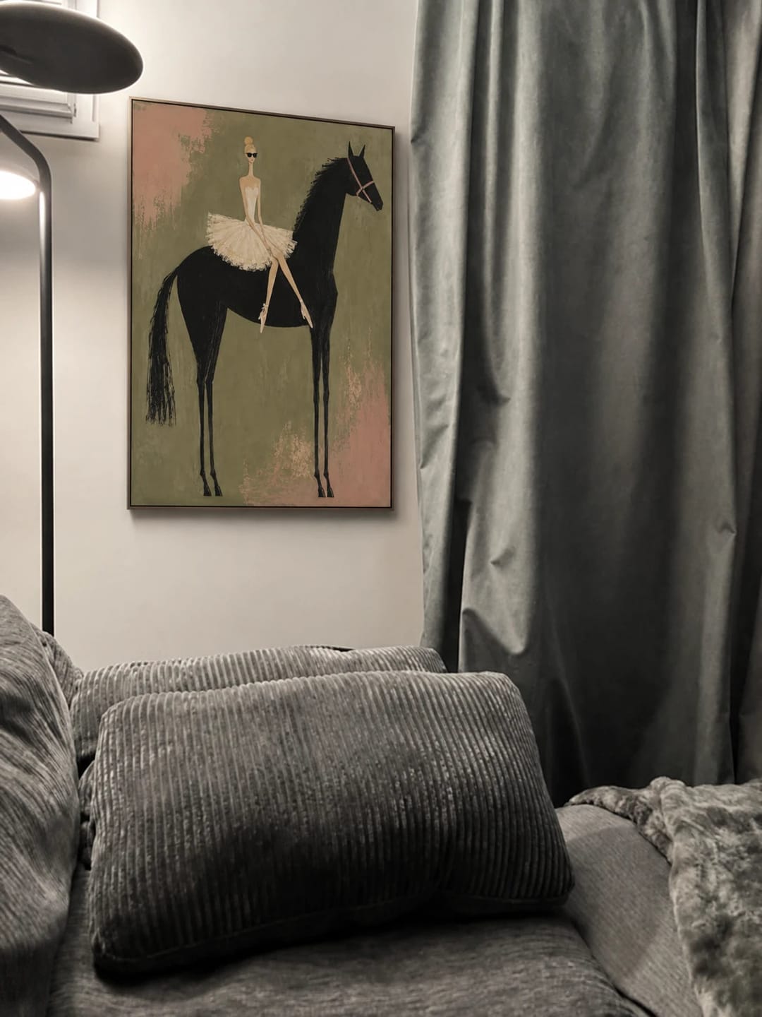Customer photo review of Modern Folk Art｜Ballerina Black Horse
