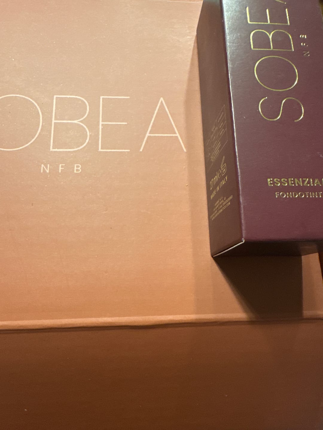 Customer photo review of FONDOTINTA ESSENZIALE
