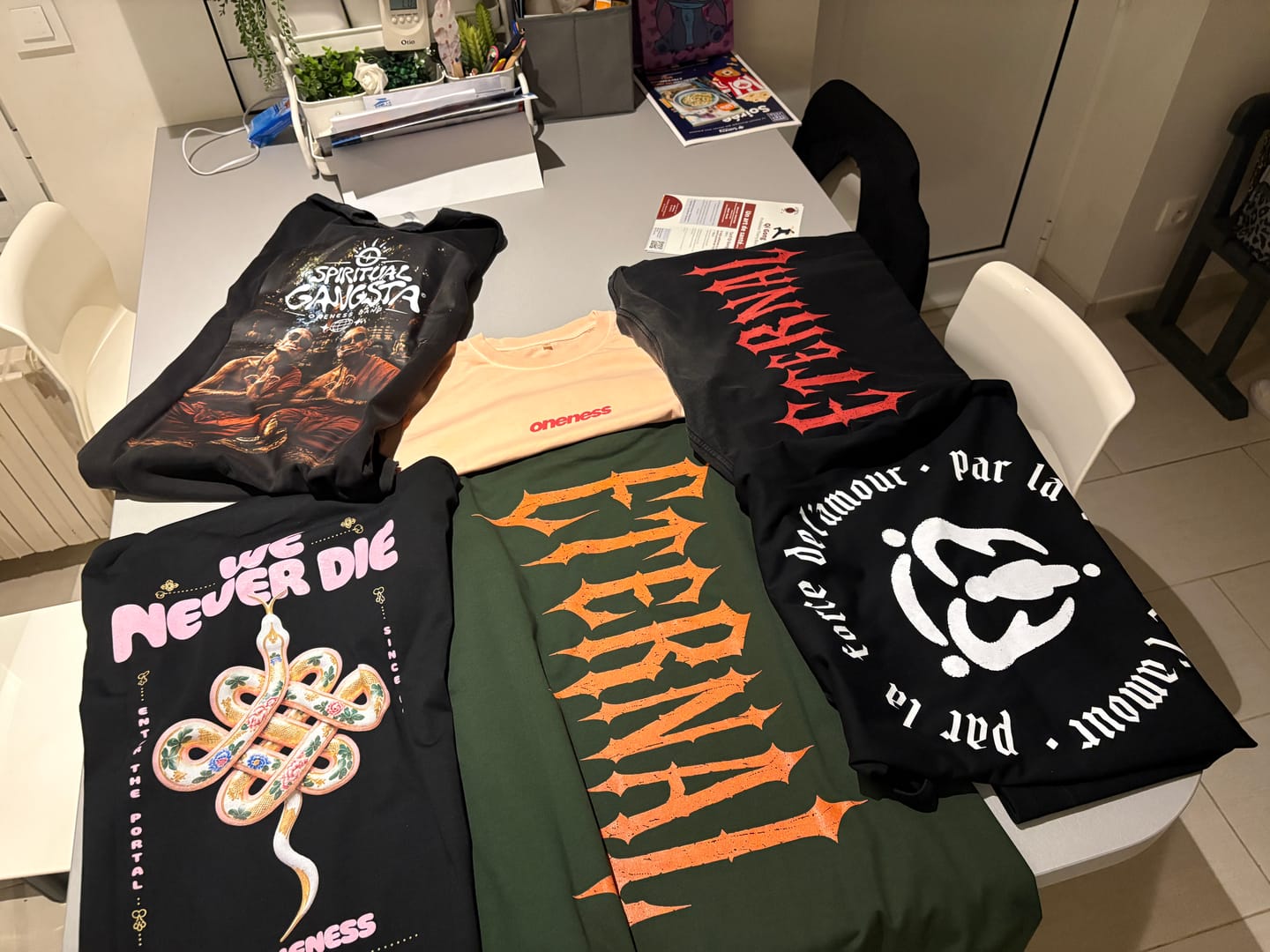 Customer photo review of Heavyweight Vintage Washed Frayed T-Shirt
