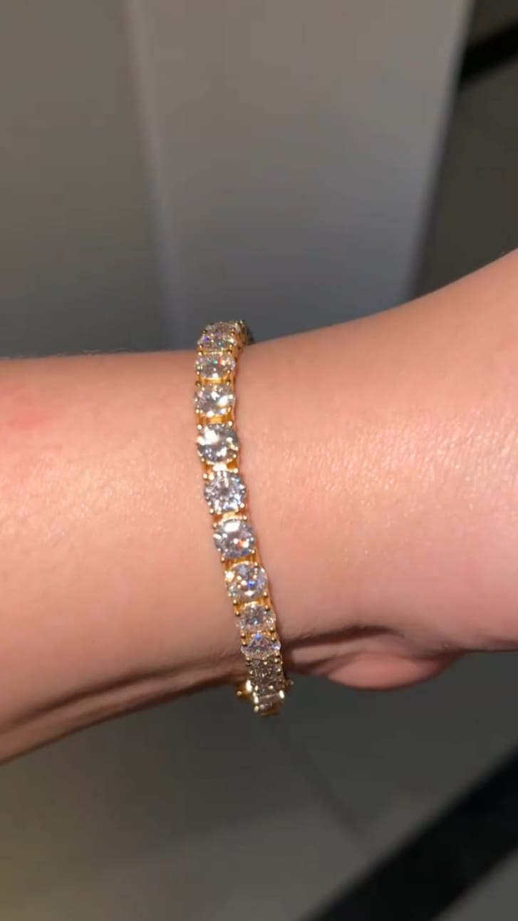 Customer photo review of Sterling Silver 925 2MM 3MM 4MM 5MM 6.5MM Moissanite Tennis Bracelet with GRA Certificate