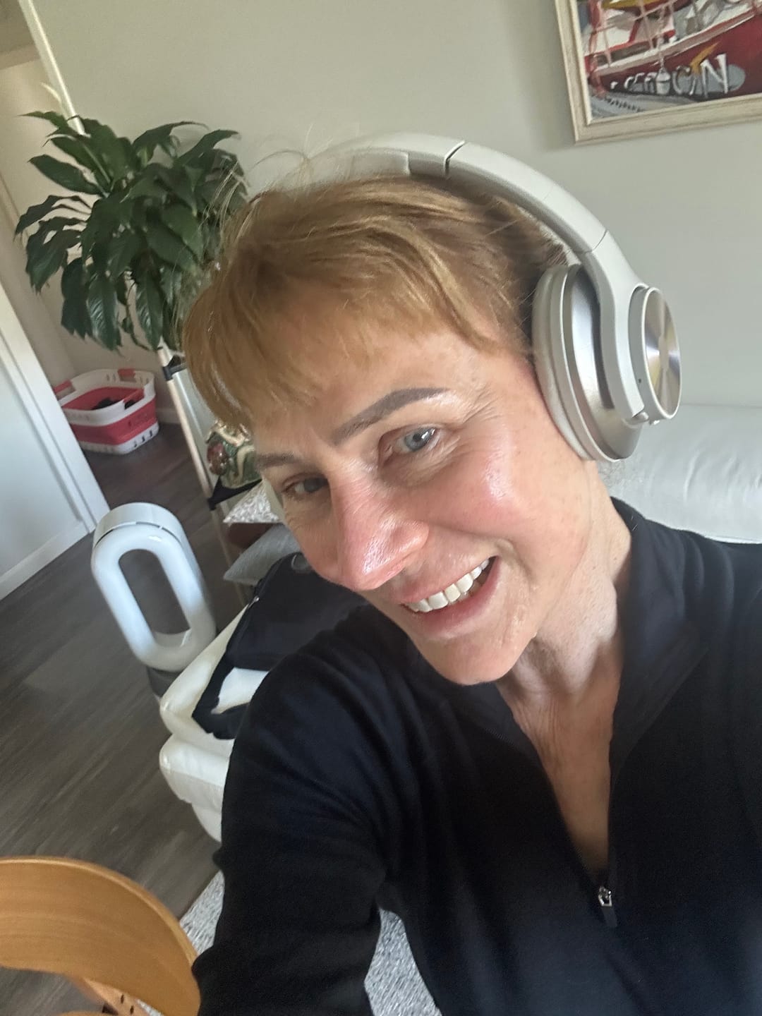 Customer photo review of Oneodio A Series - Bluetooth 5.0 Active Noise Cancelling Wireless Headphones - Built-in Microphone, Type C Charging & Carry Case - Extended 2 Year Warranty Included