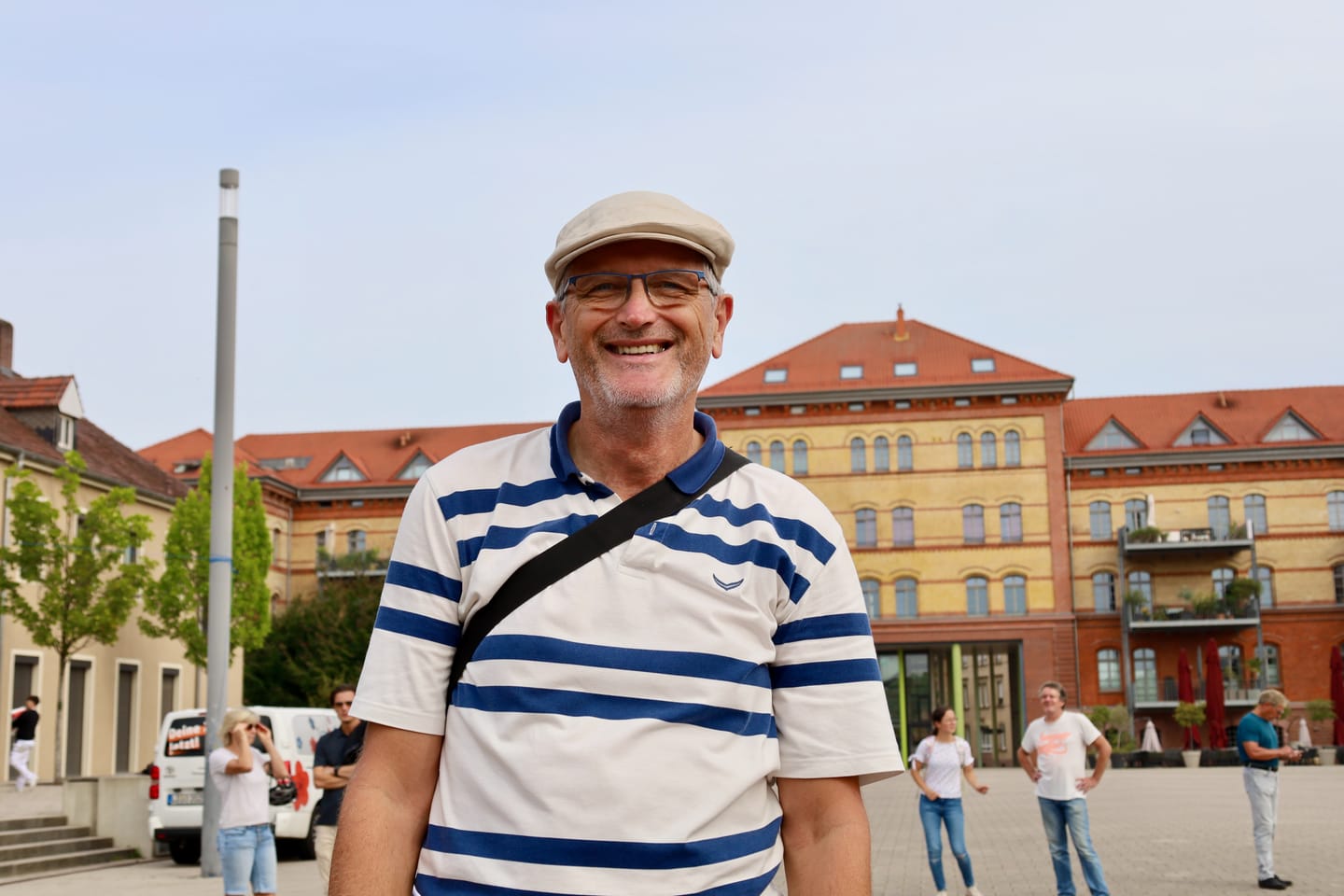 Customer photo review of British Linen Flat Cap