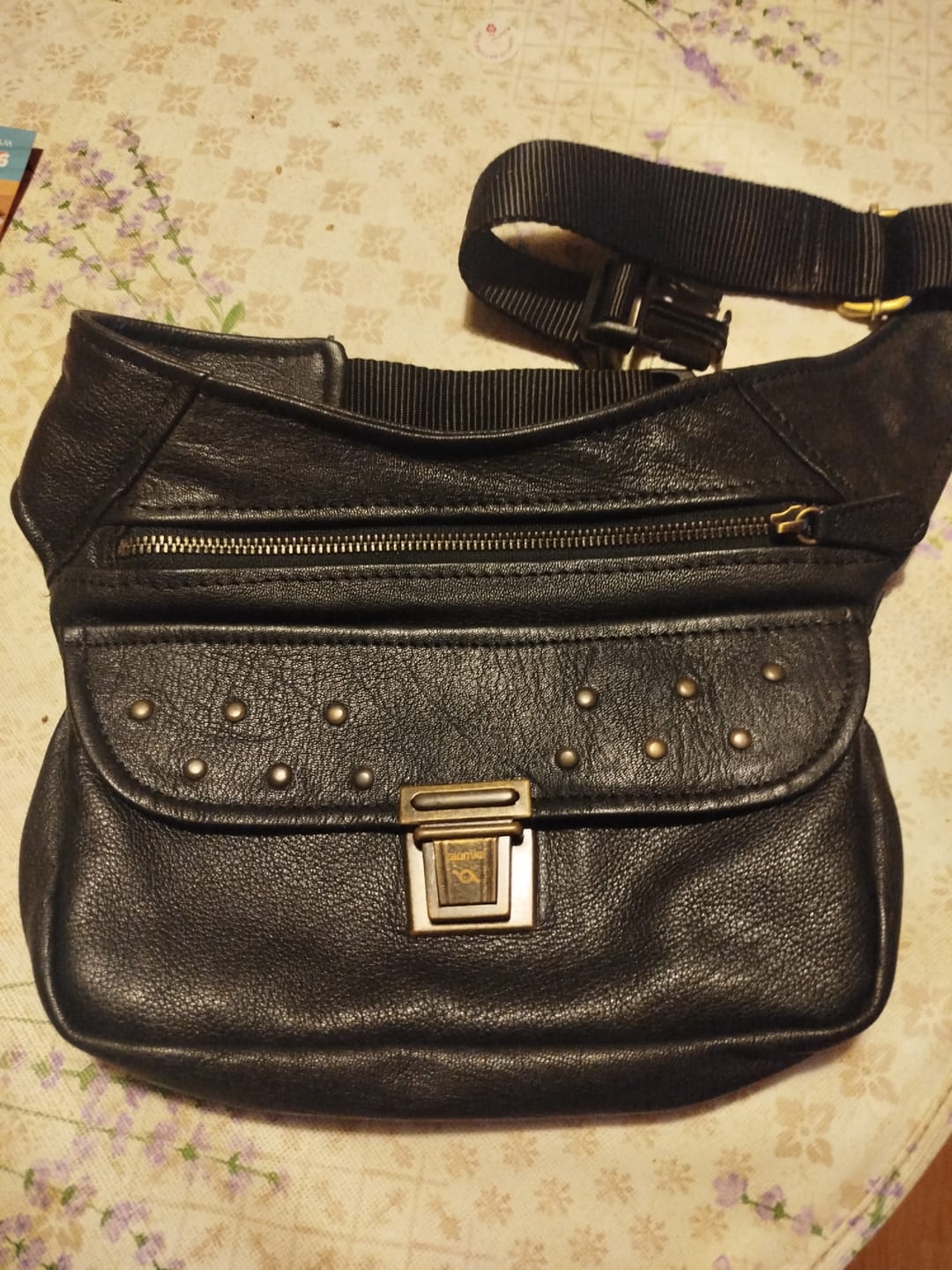 Customer photo review of Riñonera "Premium Black Old Gold” + Bolsillo trasero · Piel · Pieza Única Núm. 19453