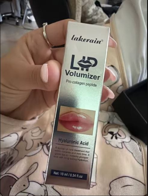 Customer photo review of Lakerain Lip Volumizer – Acido Ialuronico & Peptidi