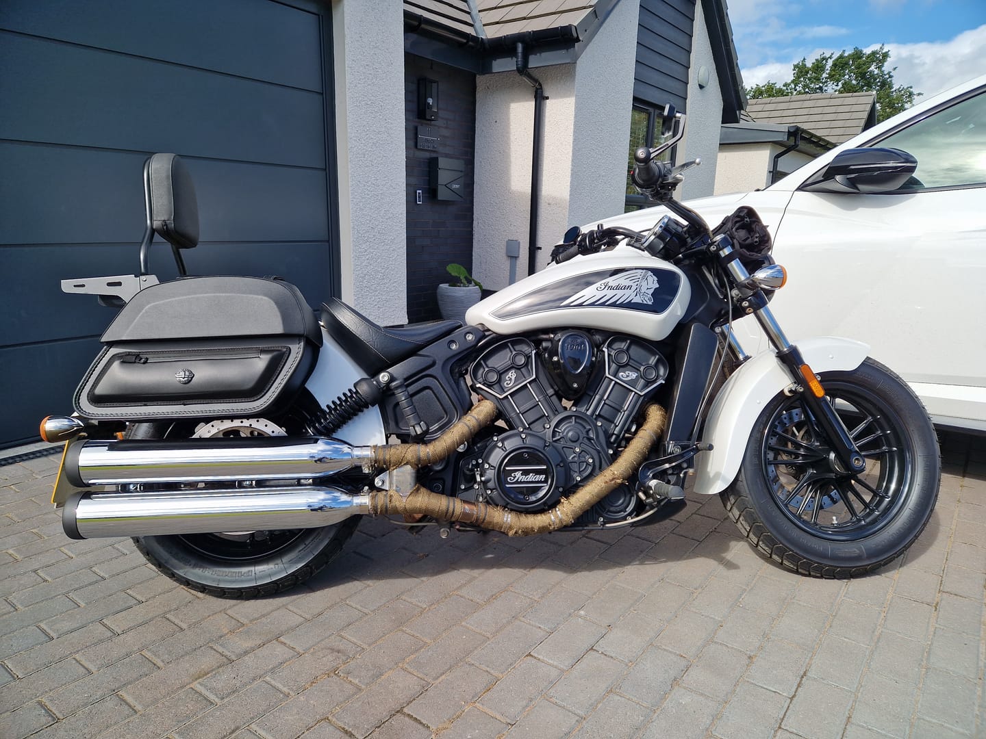 Customer photo review of 28L - Pantheon Medium Hard Mount Indian Scout Sixty Leather Motorcycle Saddlebags