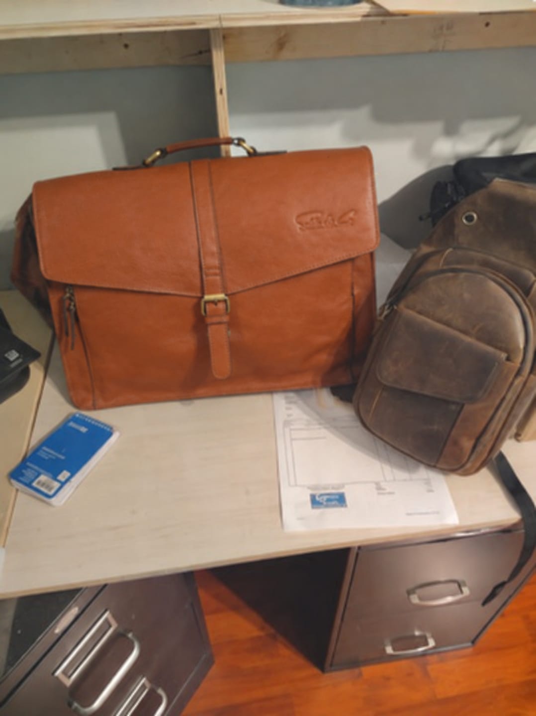 Customer photo review of Dominion | Leather Business Laptop Briefcase
