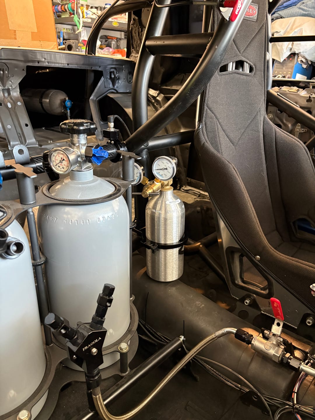 Customer photo review of Motion Raceworks Black Anodized 2.5lb CO2 Bottle Bracket (Bottle Not Included) 25-10007