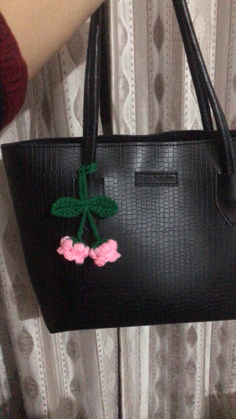 Customer photo review of Black Belle Croc Tote Bag
