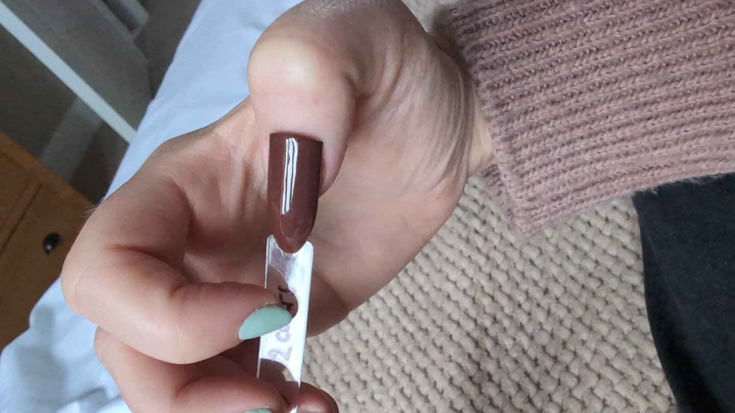 Customer photo review of Semilac 941 Hot Chocolate UV Gel Polish
