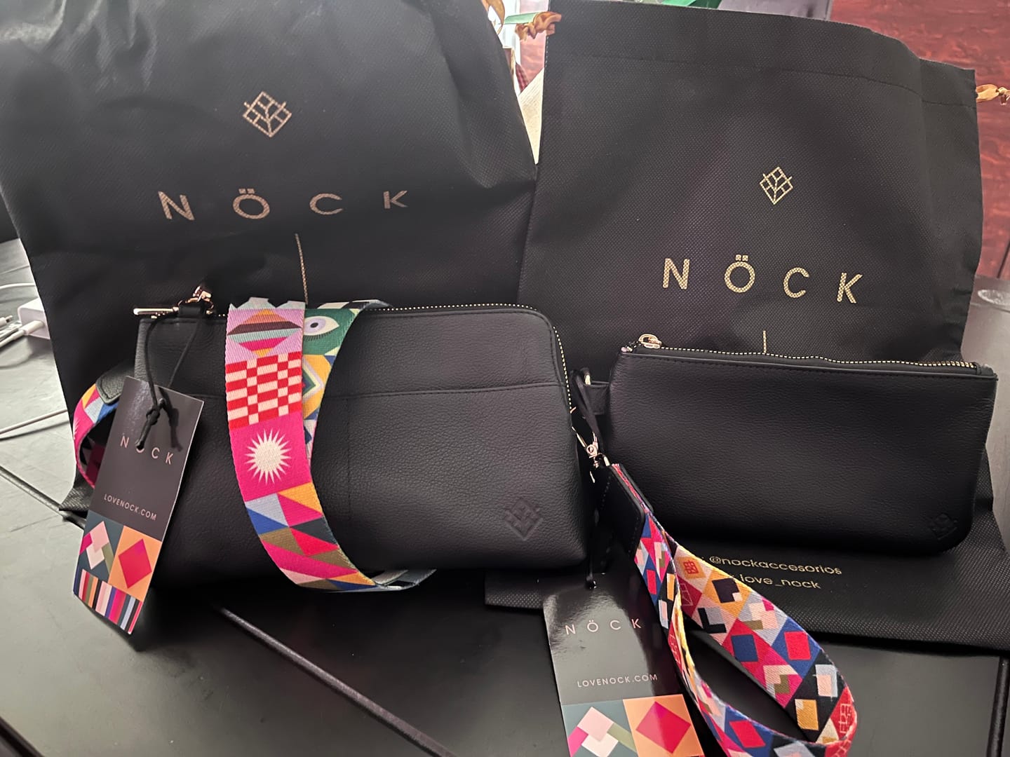 Customer photo review of Pulsera Pouch Celular - Negro
