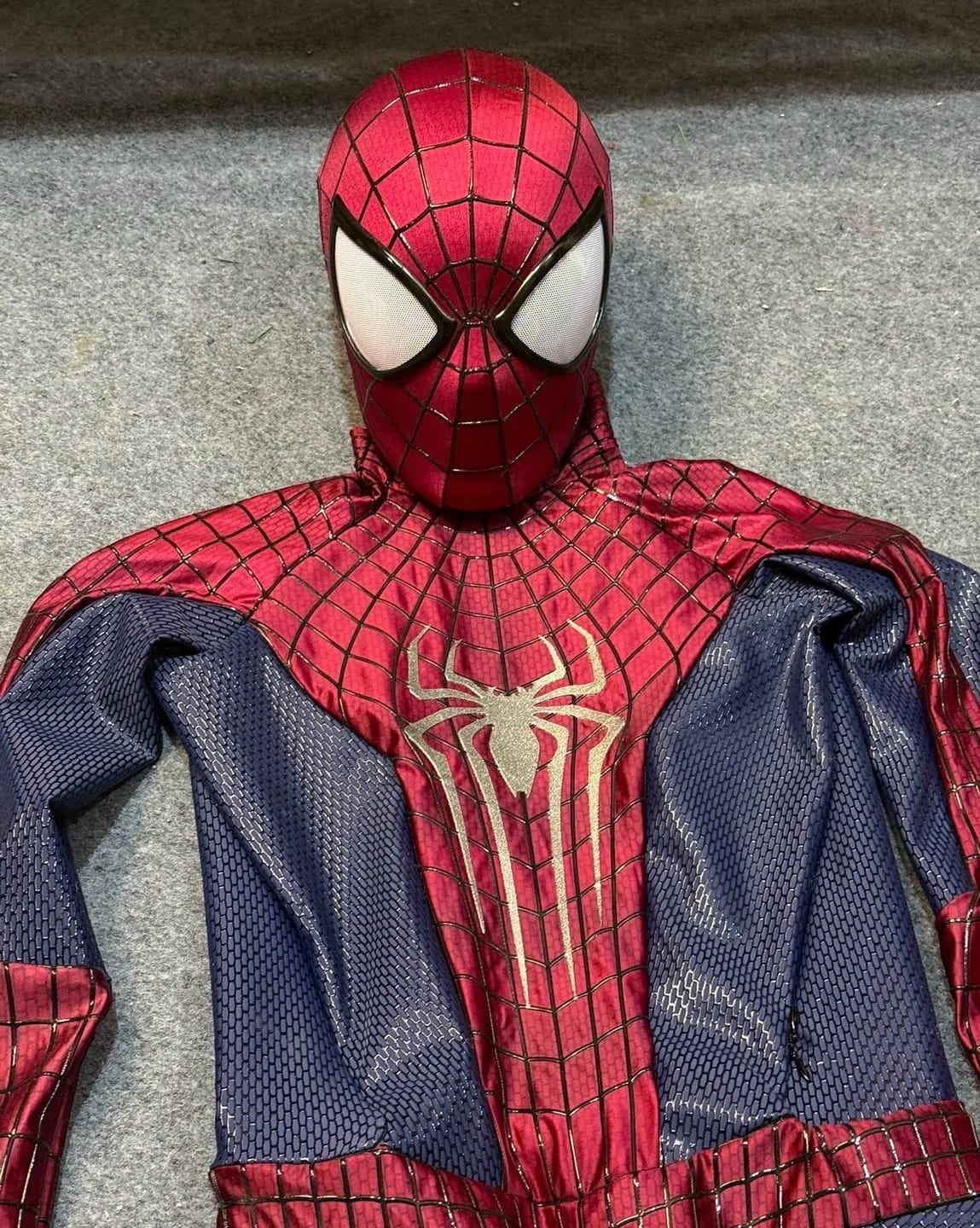 Customer photo review of The Amazing Spider-Man Costume Replica Wearable Suit (Replica Grade)(Screen Printed)