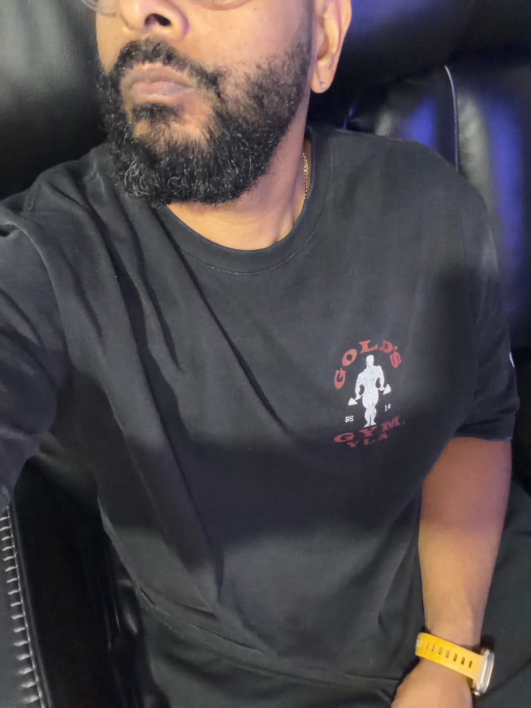 Customer photo review of 4002 - Golds Gym New Age Tees
