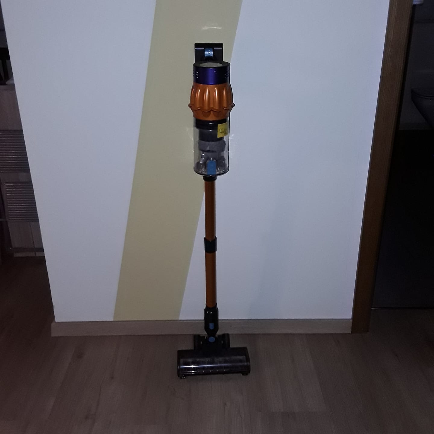 Customer photo review of Dripl UltraVac Akku-Staubsauger