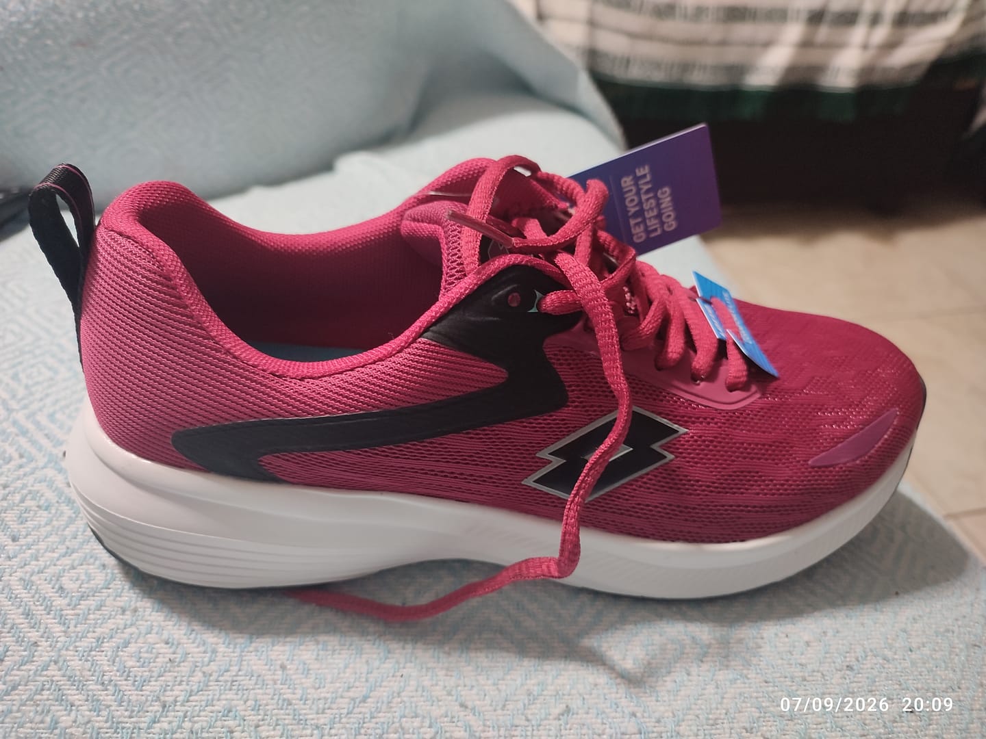 Customer photo review of Tenis Marcell Women