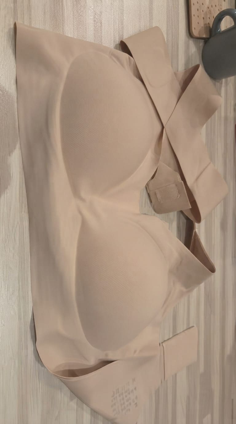 Customer photo review of Devaro Contoura™ Posture Bra