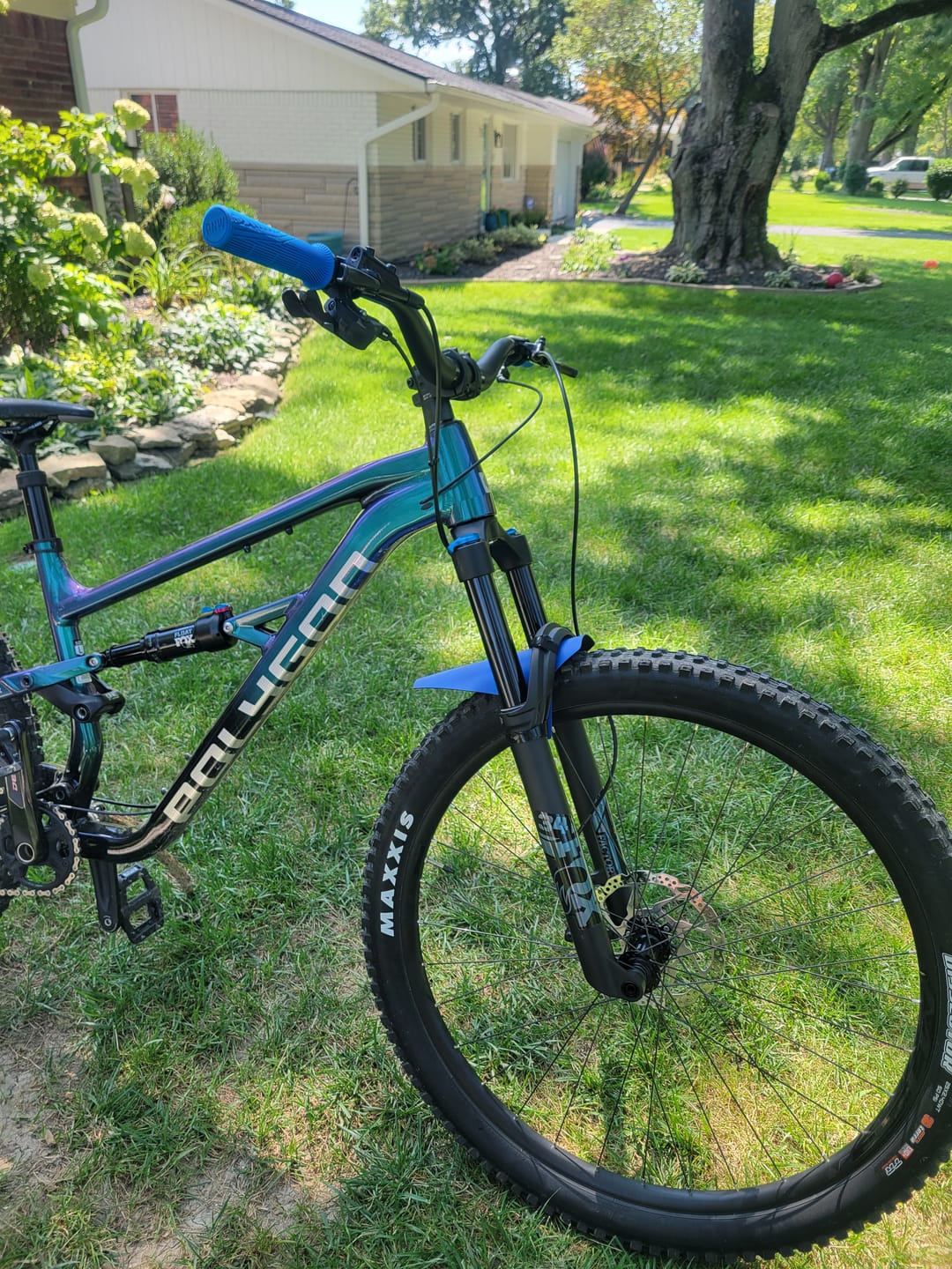 Customer photo review of Metallic Fox 34 Factory Fork Decal