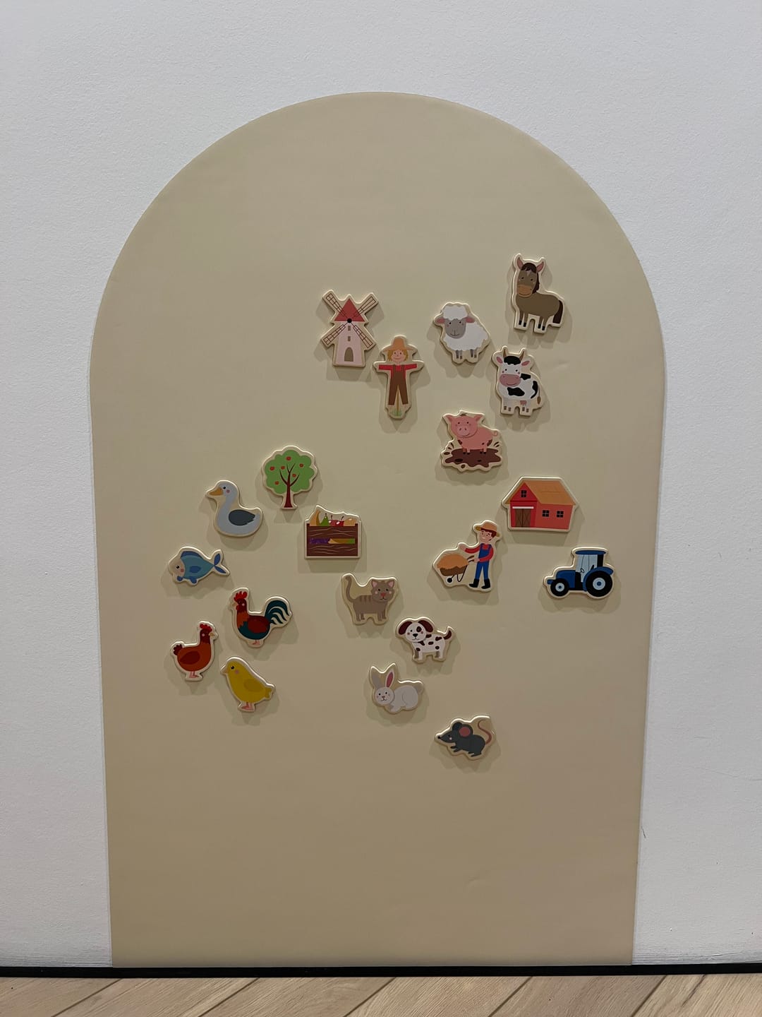 Customer photo review of Magnetwand für Kinder (90x60 cm)