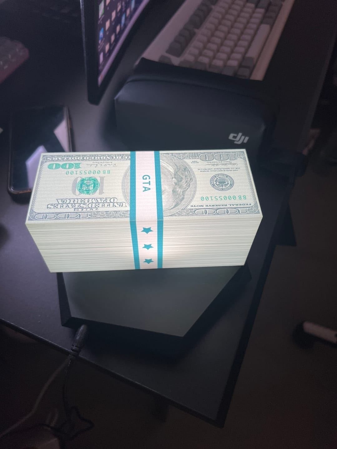 Customer photo review of VicePalm™ Floating Money Lamp