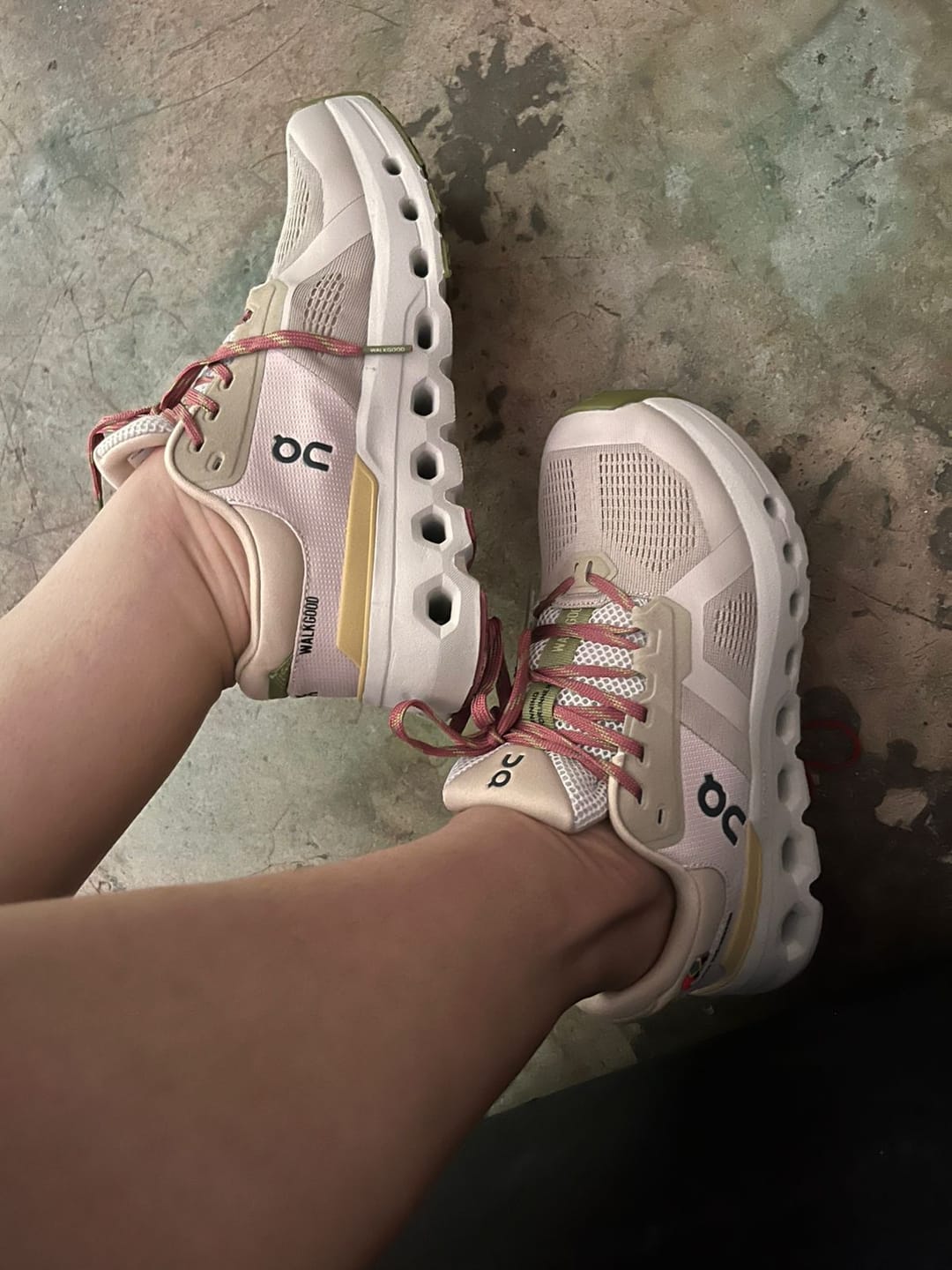 Customer photo review of ON CLOUDRUNNER - JAMAICA (AAA)