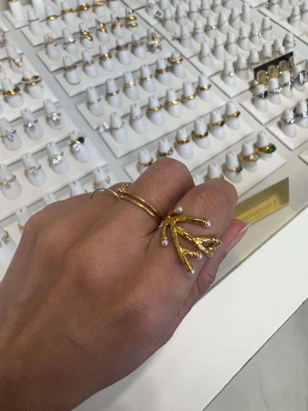 Customer photo review of Anillo Coral Con Perla
