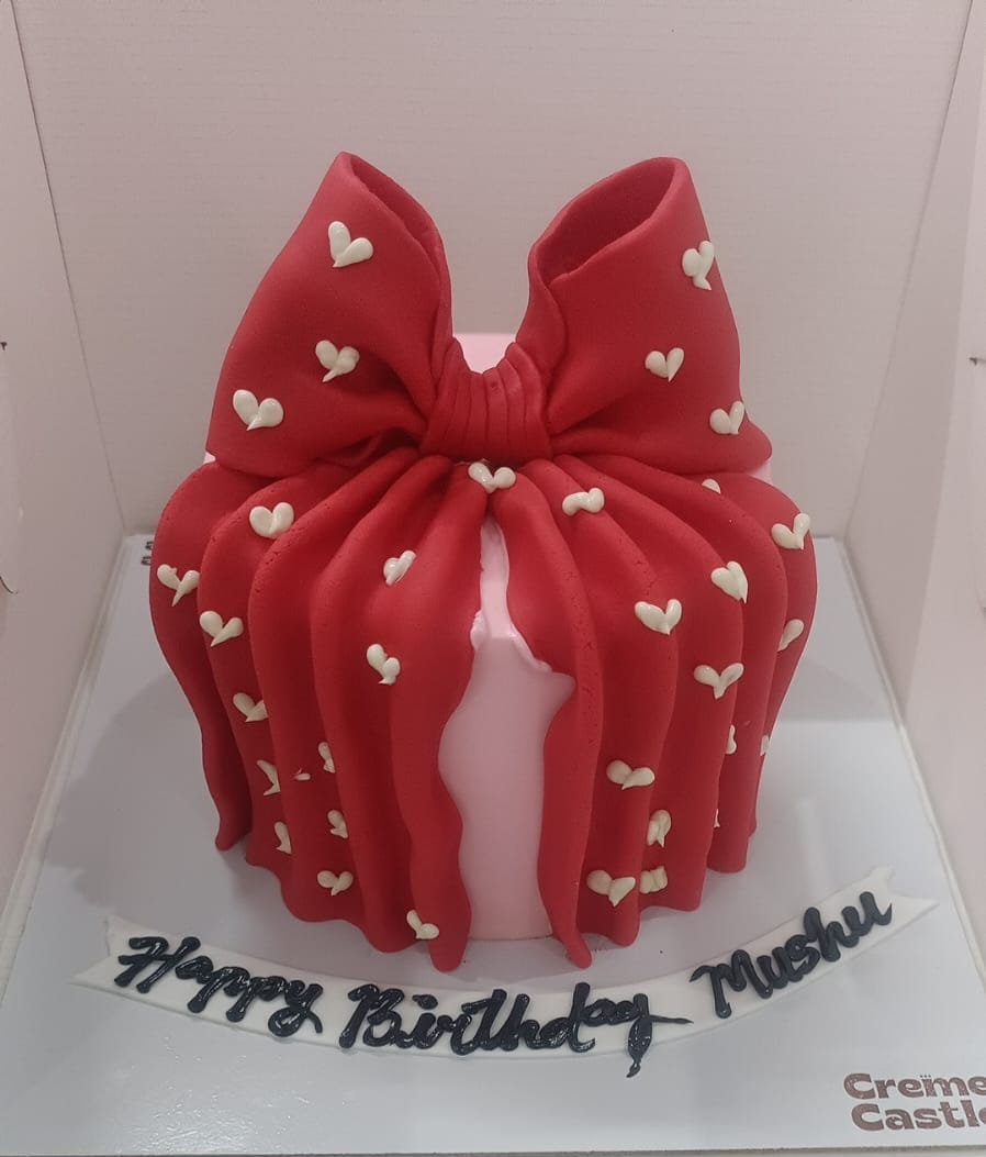 Customer photo review of Vintage Bow n Ribbon Cake