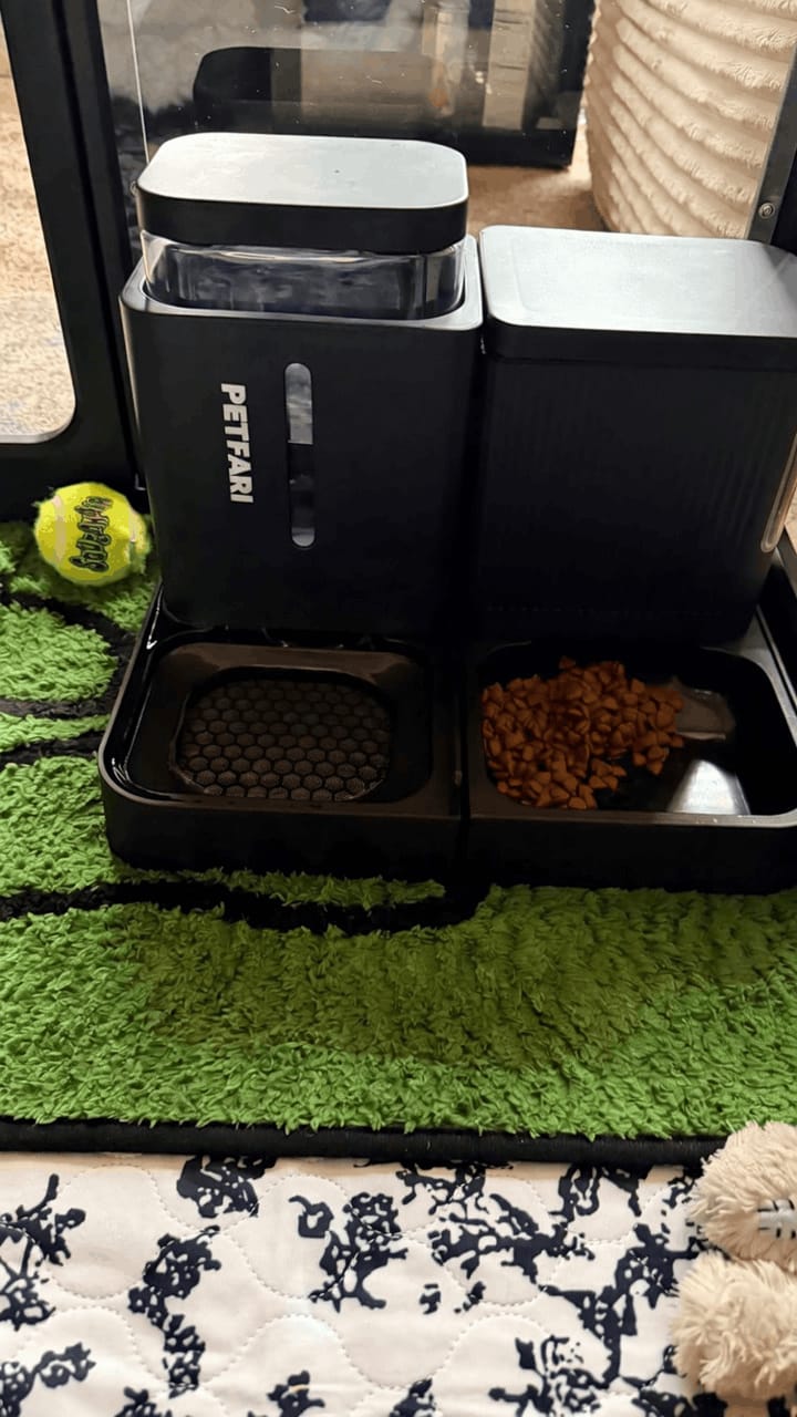 Customer photo review of Futter- & Wasserspender DuoFlow