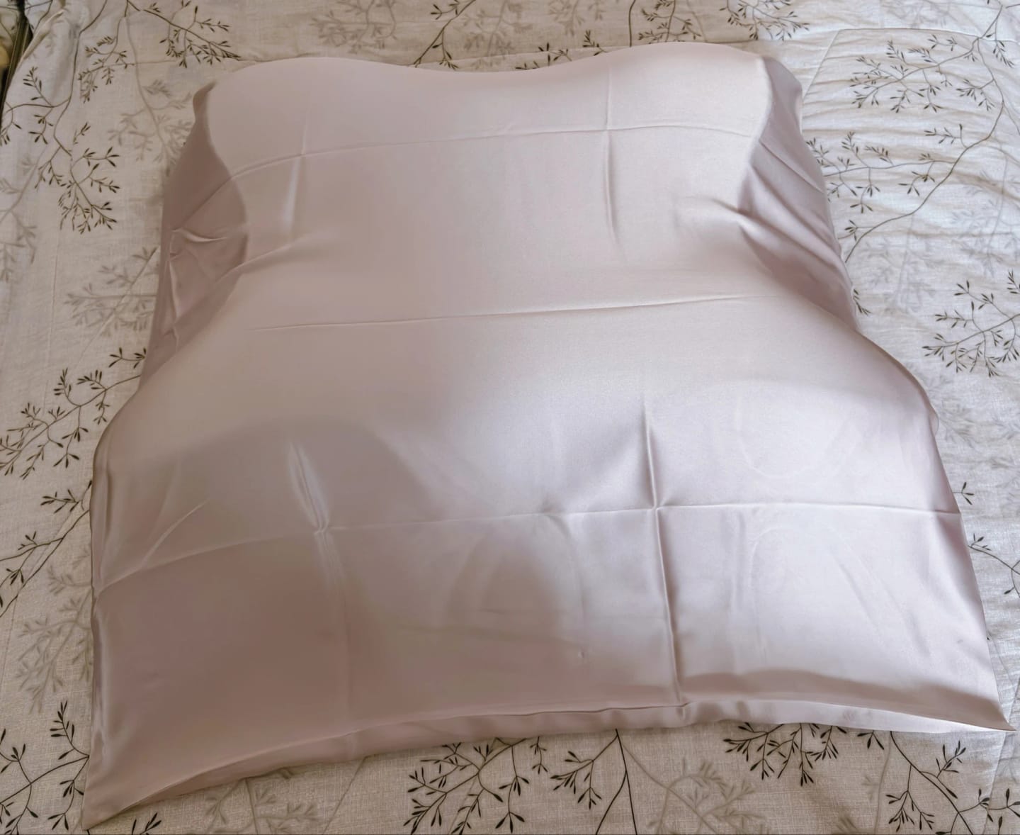 Customer photo review of Mulberry Silk Pillowcase — 19 Momme