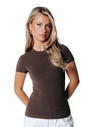 Customer photo review of Fitted T-shirt | Brown