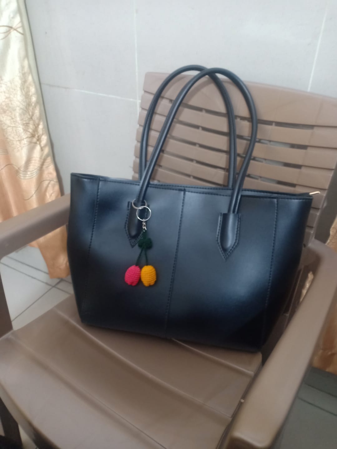 Customer photo review of Carla Shoulder Tote Black (Zip Closure )