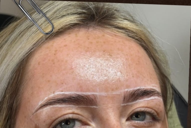 Customer photo review of The Brow Definer