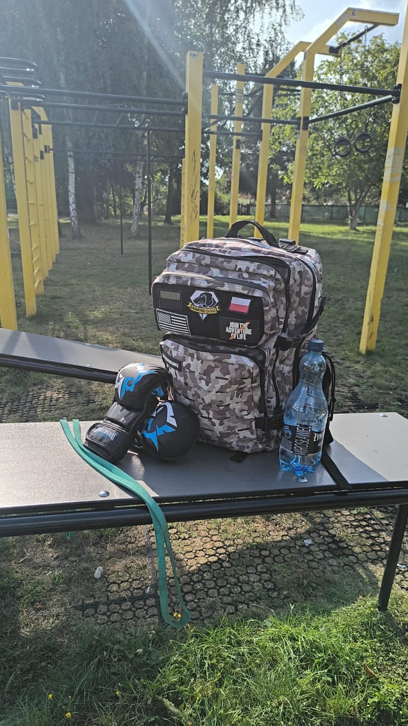 Customer photo review of Mochila Táctica V2 45L All In Blanco y Negro Camuflaje