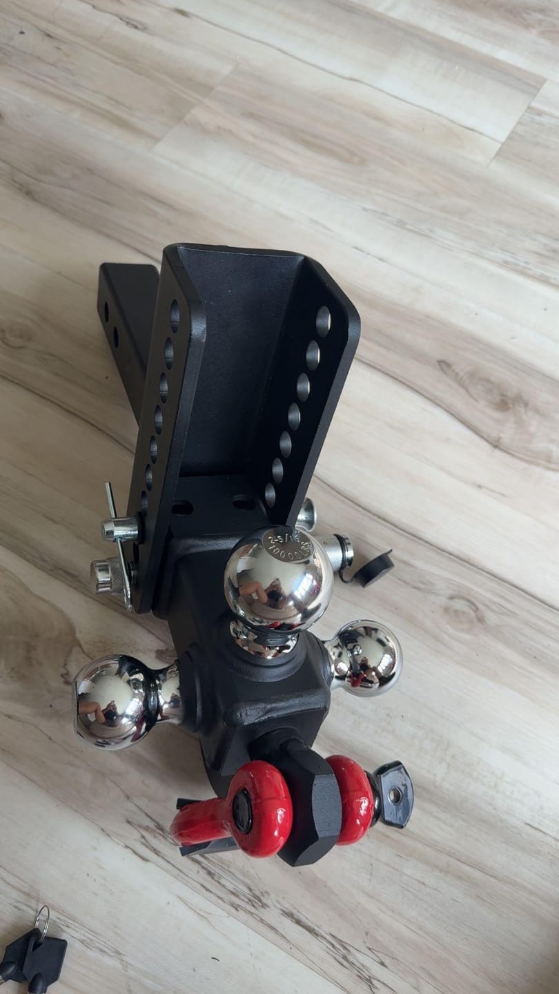Customer photo review of TYT Adjustable Tri-Ball Hitch for 2″ Receiver – Up to 10K GTW