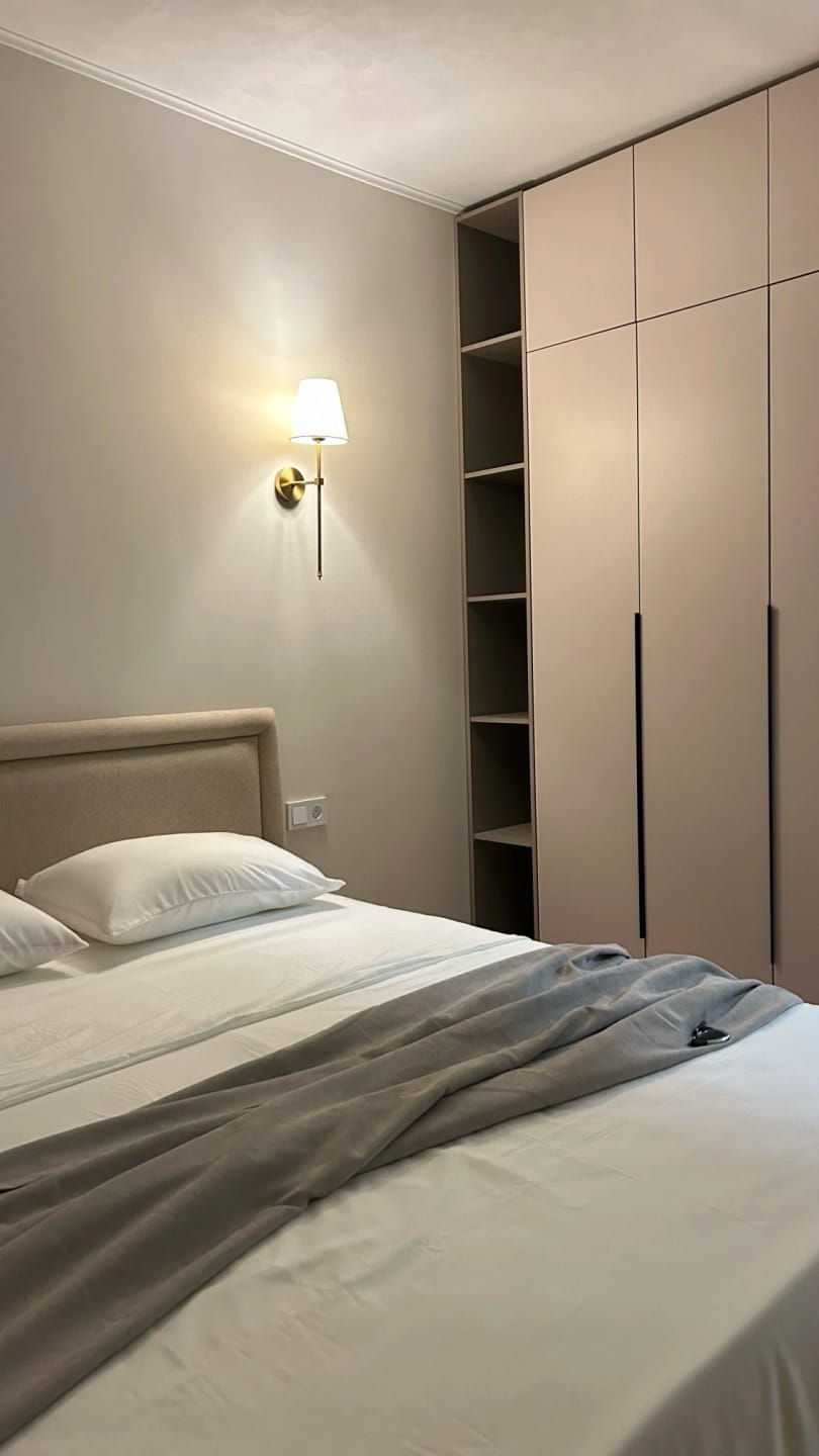 Customer photo review of Velnee Cordless Wall Sconce