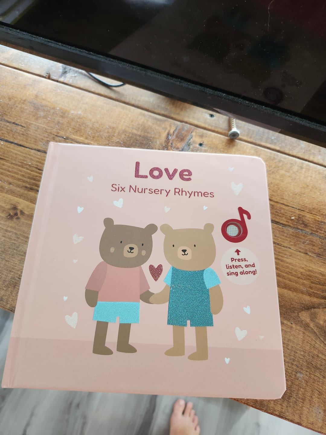 Customer photo review of Love Nursery Rhymes - Headphone edition