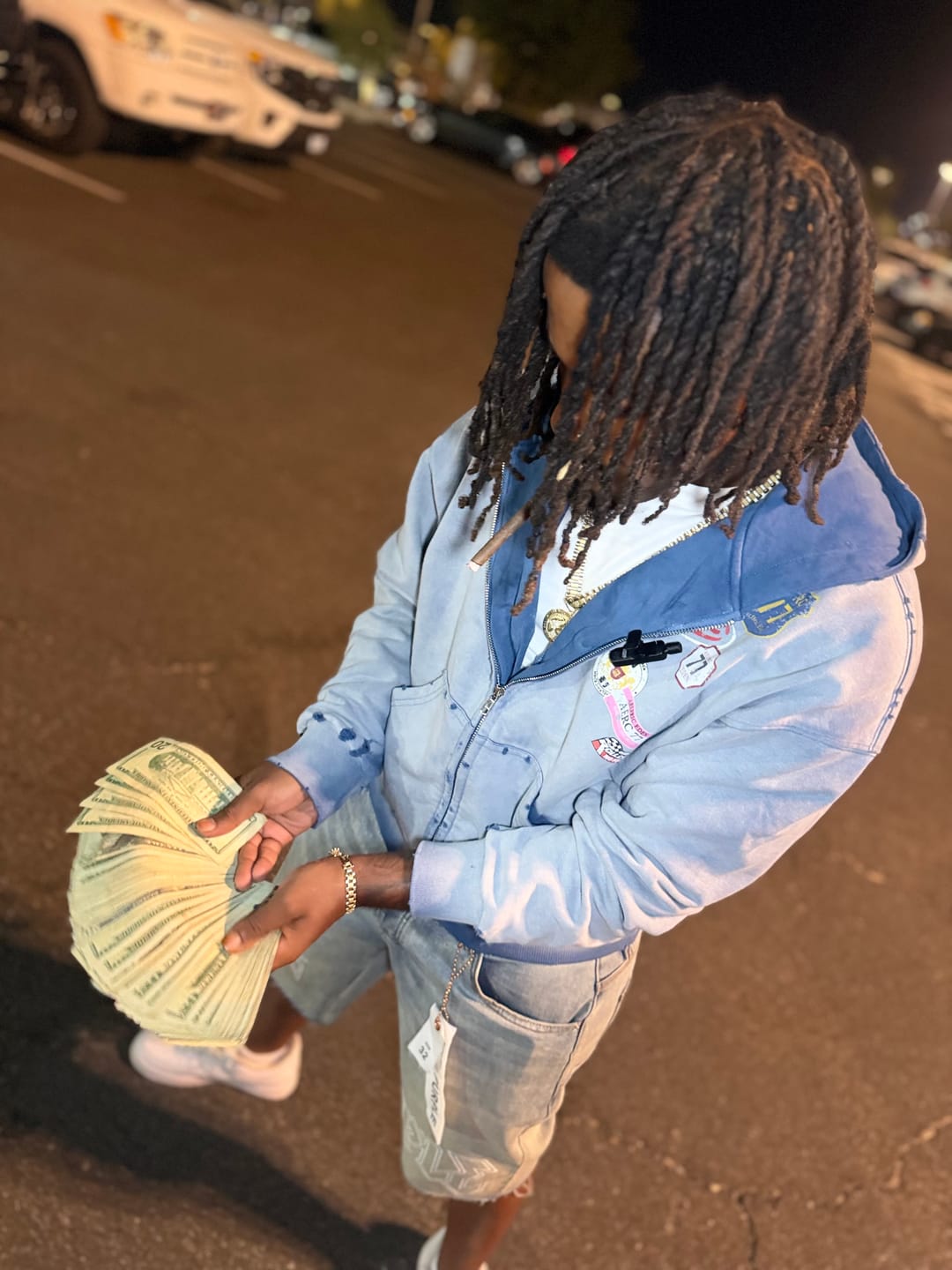 Customer photo review of Aelfric Eden Badge Boxy Zip Up Hoodie